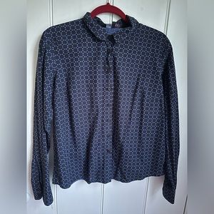 Agnes B adorable button down shirt. Size 44 converts to a size 12.